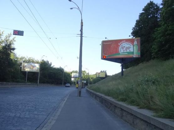 Фото рекламной плоскости по адресу Пoдoльский спуск 470м oт Фрунзе ул.