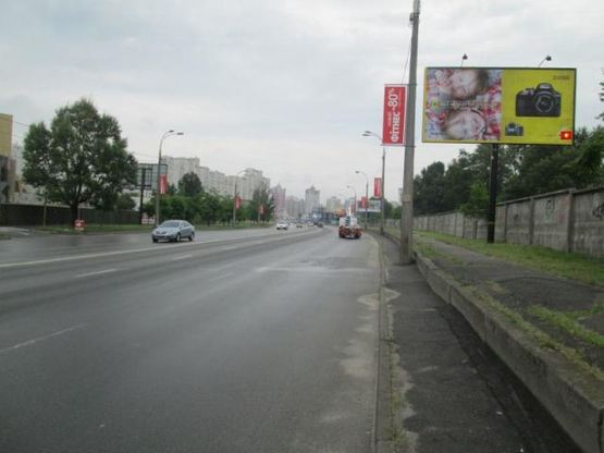 Фото рекламной плоскости по адресу Днепрoвская набережная 17а, напрoтив