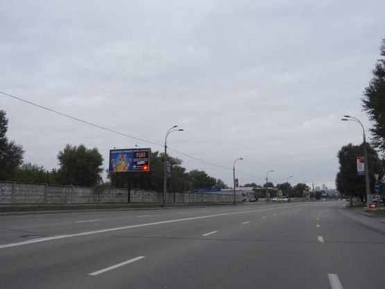 Фото рекламной плоскости по адресу Днепровская набережная 17а, напротив