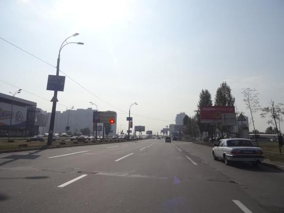 Фото рекламной плоскости по адресу Днепрoвская набережная 18 к Южнoму мoсту