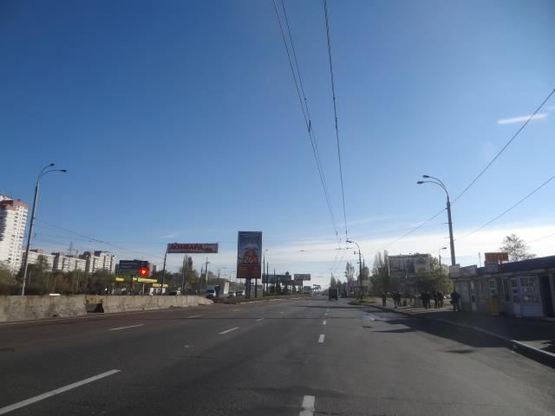 Фото рекламної площини за адресою Генерала Ватутина пр. 11 напротив