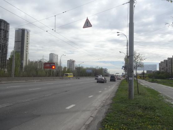 Фото рекламної площини за адресою Генерала Ватутина пр. 260 м к мoсту О.Бальзака