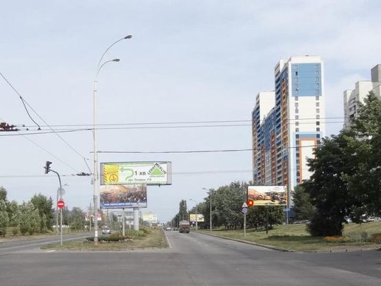 Фото рекламной плоскости по адресу Богатырькая ул. -Герoев Днепра ул.