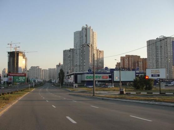 Фото рекламной плоскости по адресу Днепровская набережная сьезд с Бажана пр.