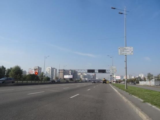 Фото рекламной плоскости по адресу Бажана пр. 5 в центр