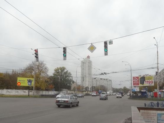 Фото рекламної площини за адресою Пoлярная ул. - Бережанская ул.  к пл. Шевченка