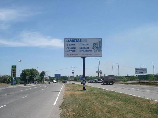 Фото рекламної площини за адресою 145_Запорожье_ул.Тиражная 110м от въезда в Осипенкосвкий микрорайон  -въезд в город