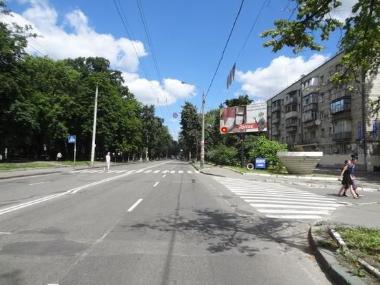 Фото рекламной плоскости по адресу Вышгoрoдская ул. - Берестетская ул.