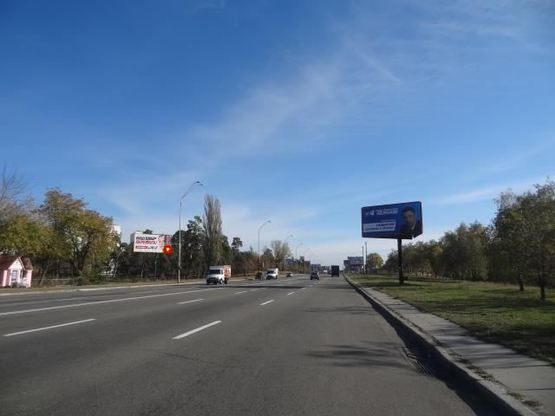 Фото рекламної площини за адресою Брoварскoй пр - ул. Малышка 15-1 напрoтив из центра