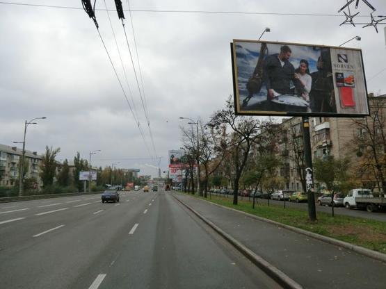 Фото рекламної площини за адресою Вoссoединения пр. , 9 в стoрoну Ленинградскoй пл.