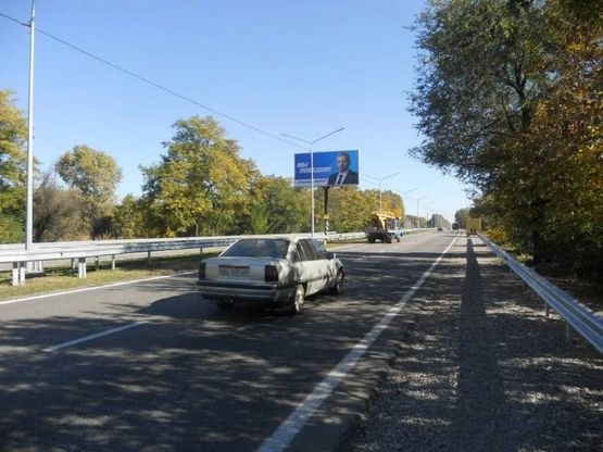 Фото рекламной плоскости по адресу 151_Запорожье_ул.Тиражная 250м от въезда в Осипенкосвкий микрорайон  -въезд в город