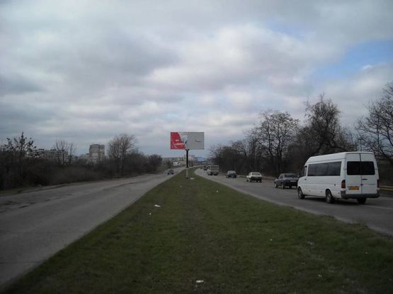 Фото рекламной плоскости по адресу 152_ул.Тиражная 250м от выезда в Осипенкосвкий микрорайон  -выезд из города