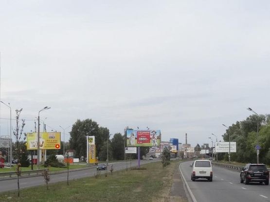 Фото рекламної площини за адресою Богатырькая ул., 1