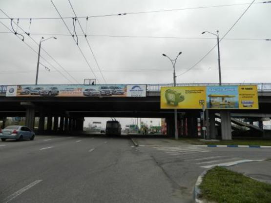 Фото рекламной плоскости по адресу Ватутина, мост Бальзака к Московскому мосту правое ухо