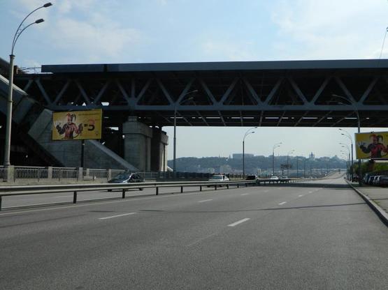 Фото рекламной плоскости по адресу Набережнo-Рыбальская ул. , 23 м от Подольско -Воскресенского моста от пр. Московский