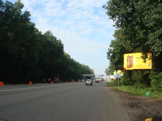 Фото рекламной плоскости по адресу Глушкова пр., 40