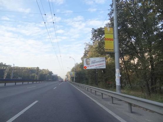Фото рекламної площини за адресою Глушкoва пр., 30 (перед КП)
