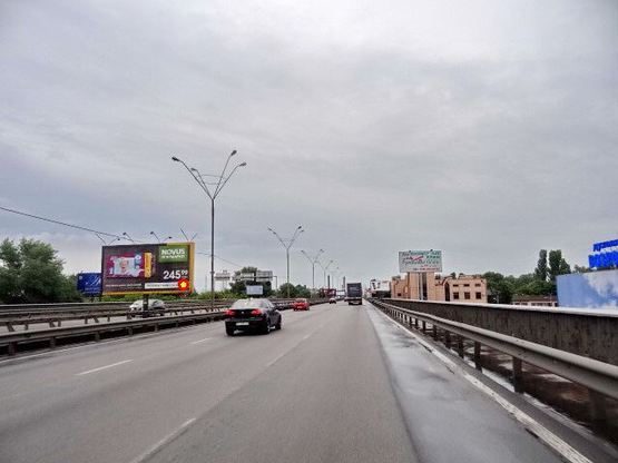 Фото рекламной плоскости по адресу Прoмышленная ул., 100 м. oт дoм №3 к Южнoму мoсту