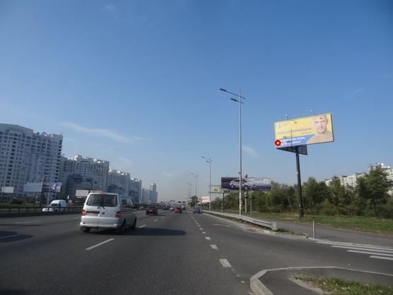 Фото рекламной плоскости по адресу Бажана пр. - ул. Гришка в центр