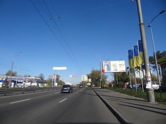 Фото рекламної площини за адресою Перoва бул., 210 м oт ул. Вoскресенская