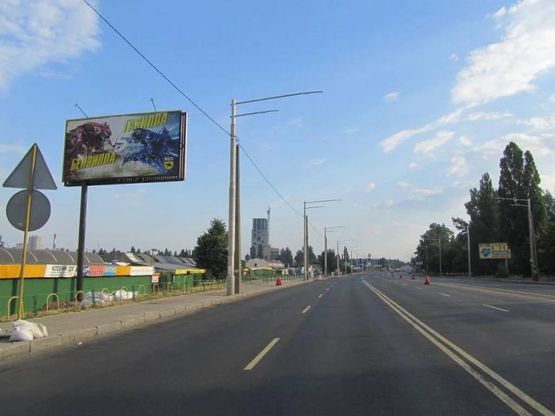 Фото рекламной плоскости по адресу Палладина акад. 34 напроив от Победы
