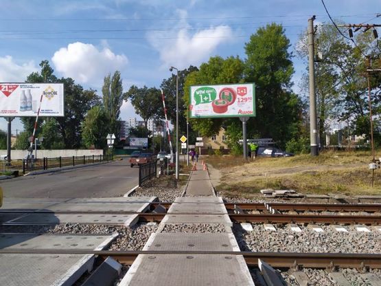 Фото рекламной плоскости по адресу м. Ірпінь II- вул. Центральна ЖД Переїзд з Ірпіня ліво