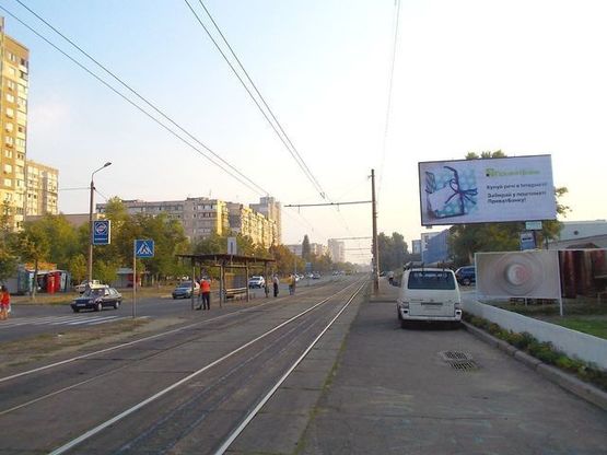 Фото рекламної площини за адресою Закревского Н. ул., 39 (напротив), 250м. до "МЕТРО"