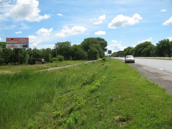 Фото рекламної площини за адресою трасса Киев-Харьков/ с.Пышное (200 км.)