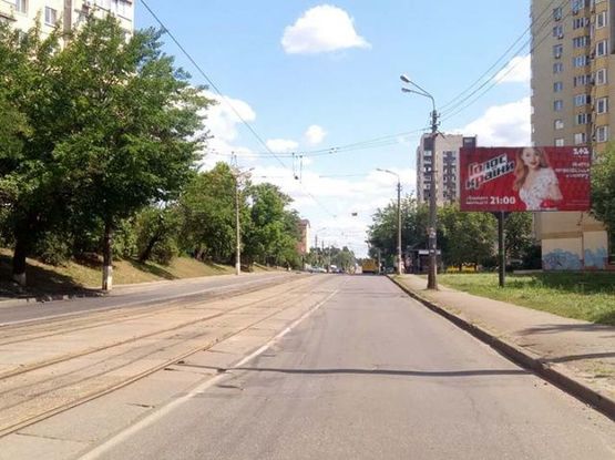 Фото рекламной плоскости по адресу Славгородская ул., 4 - 100 м. до Тростянецкой ул.