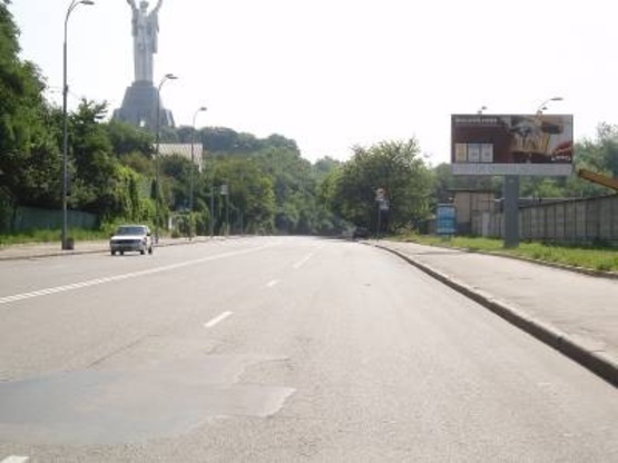 Фото рекламной плоскости по адресу Старонаводницкая / пер.Редутный