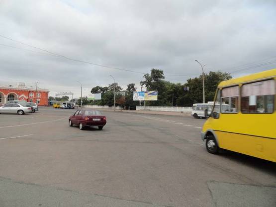 Фото рекламной плоскости по адресу площадь Вокзальная (правый)