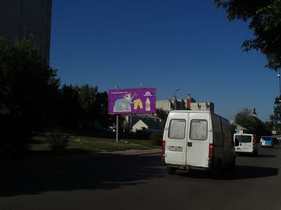 Фото рекламної площини за адресою ул. Киевская х ул. Мстиславская (сторона B)