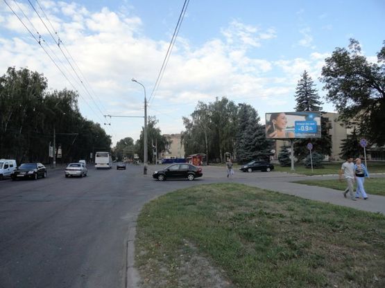 Фото рекламной плоскости по адресу ул. Мазепы 19 (сторона А)