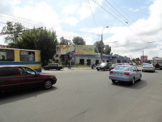 Фото рекламної площини за адресою ул. Щорса 60 (правый)