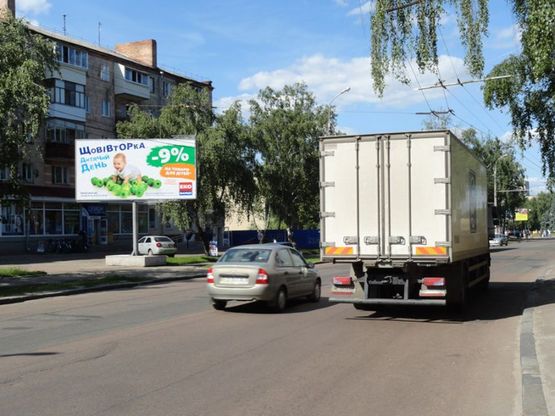 Фото рекламної площини за адресою ул. Мазепы 25 (сторона Б)