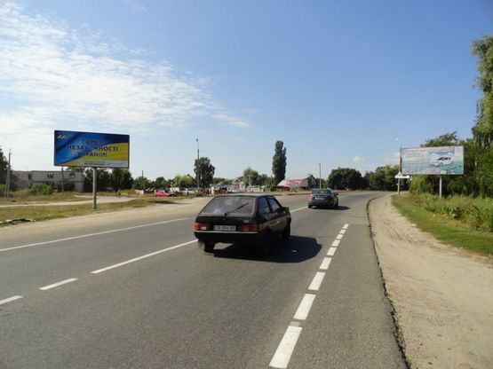 Фото рекламной плоскости по адресу въезд со стор. Новгород-Северского (сторона Б)