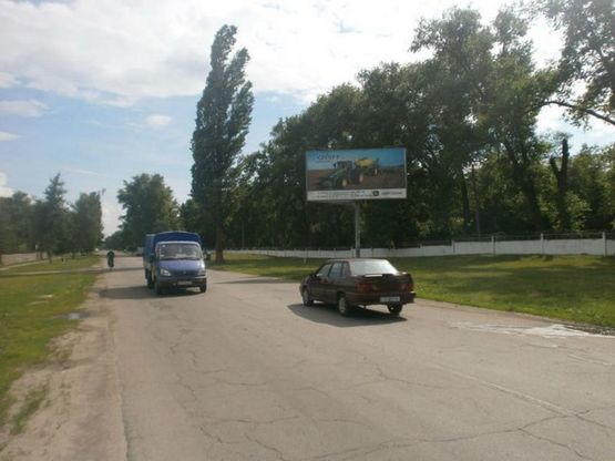 Фото рекламної площини за адресою г. Нежин, ул прилукская 117а (сторона А)