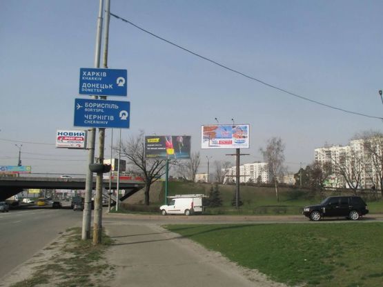 Фото рекламной плоскости по адресу Броварской просп./ул.Братиславская (ст.м. «Черниговская»)-нижний ярус