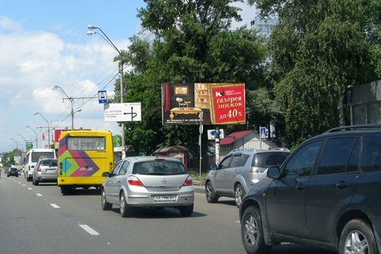 Фото рекламної площини за адресою Московский пр.,13(между ТЦ Фокстрот и ТЦ Альтацентр) -в центр