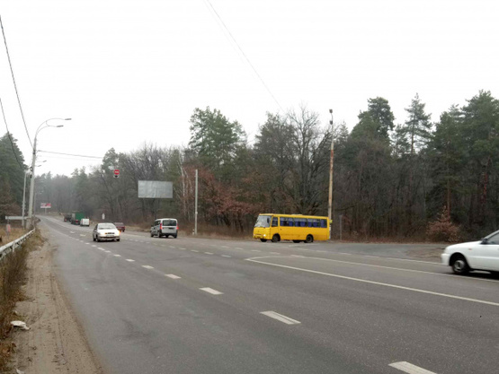 Фото рекламної площини за адресою Минский проспект/ул.Днипроводская (возле ЖК Forest Park)
