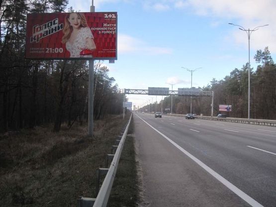 Фото рекламної площини за адресою 21,160 км. автомагистрали Борисполь - Киев