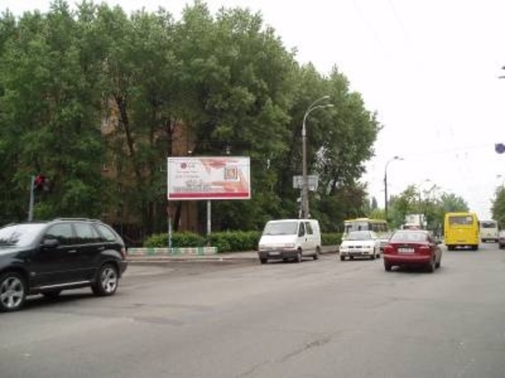 Фото рекламной плоскости по адресу Щербакова ул., 54 / Салютная ул. (напротив рынка "Нивки")