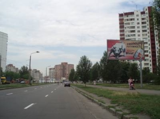 Фото рекламної площини за адресою Тростянецкая,3