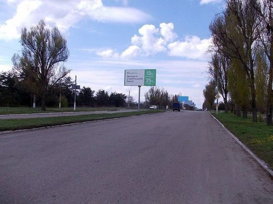 Фото рекламної площини за адресою Елизаветовская трасса ( разделитель в районе съезда на мост р. Днепр) №2