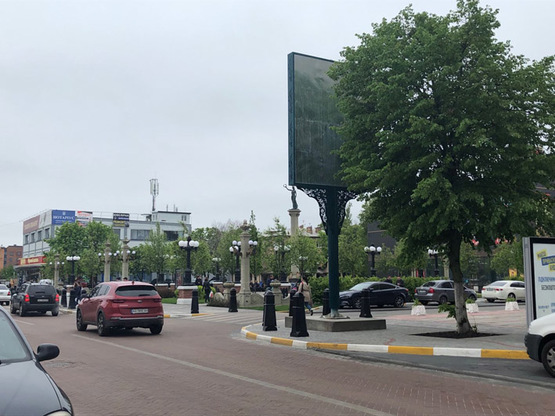 Фото рекламной плоскости по адресу ул. Соборная, возле госниницы (дом 105Б)