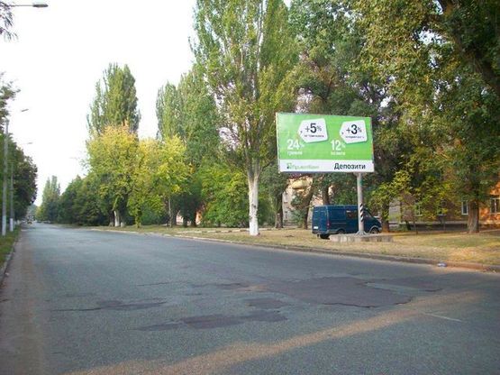 Фото рекламной плоскости по адресу Патриотов Украины. ул., 162