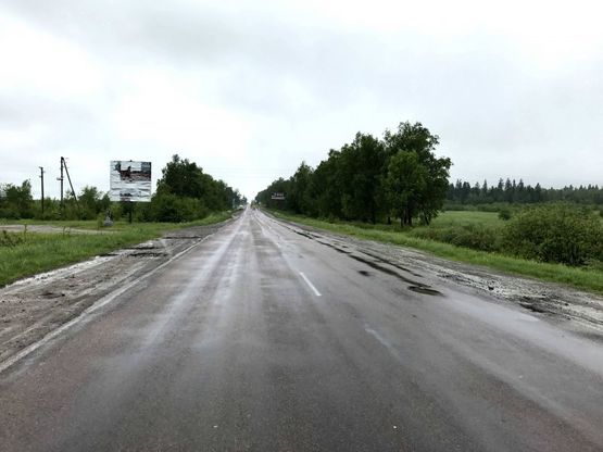 Фото рекламной плоскости по адресу Траса Н-09 Мукачево-Львів, с.Стримба 1 км. після Надвірної, АЗС УкрПетроль, СТО, Шиномонтаж,  напрямок руху на Яремче, Буковель