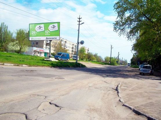 Фото рекламной плоскости по адресу Первомайская ул., р-н дома №25