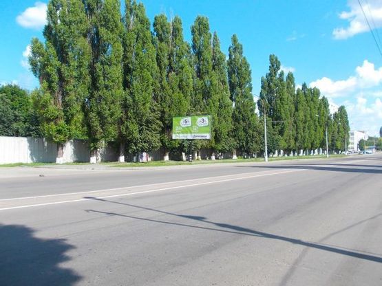 Фото рекламної площини за адресою Курский пр., (ост. Ковпака ул.) (напротив "Экомаркет",Боулинг Клуб "БильБоу")