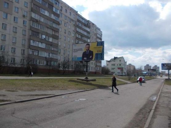 Фото рекламної площини за адресою Лушпы пр., (500 м. до ТРЦ "Lavina")